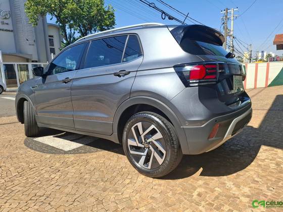 VOLKSWAGEN T-CROSS 1.4 250 TSI TOTAL FLEX HIGHLINE AUTOMÁTICO VOLKSWAGEN T-CROSS 1.4 250 TSI TOTAL FLEX HIGHLINE AUTOMÁTICO